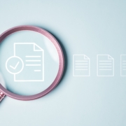 suurennuslasi tiedoston päällä